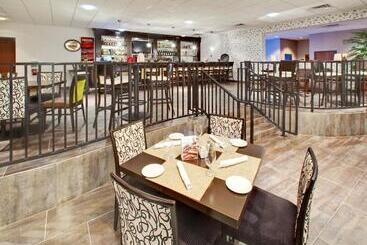 酒店 Crowne Plaza Milwaukee South, An Ihg
