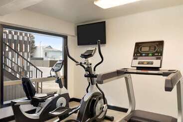 هتل Days Inn By Wyndham Bend