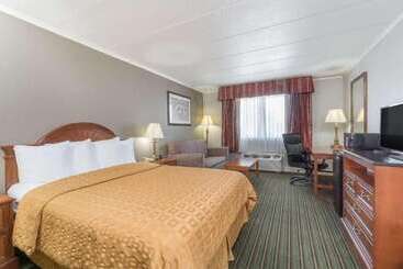 호텔 Days Inn By Wyndham Columbus East Airport
