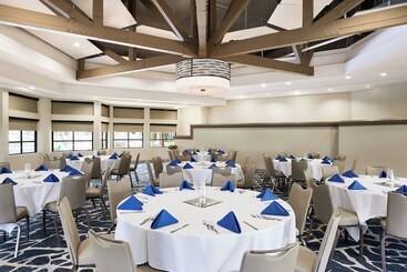 Delta Hotels By Marriott Phoenix Mesa
