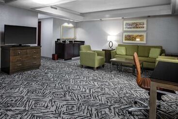 هتل Doubletree By Hilton Omaha Downtown