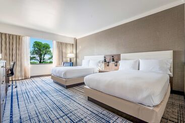 هتل Doubletree By Hilton South Charlotte Tyvola
