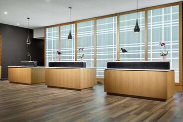 هتل Doubletree By Hilton Colorado Springs