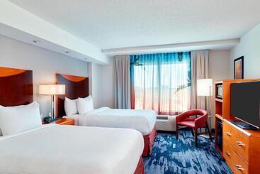 Otel Fairfield Inn Suites Indianapolis Downtown