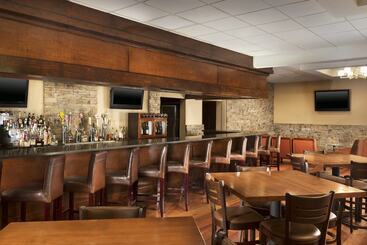 هتل Four Points By Sheraton Asheville Downtown