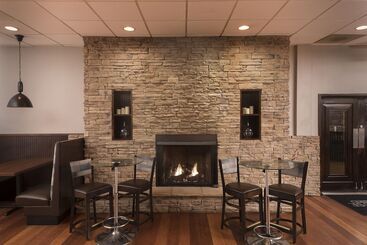 هتل Four Points By Sheraton Asheville Downtown