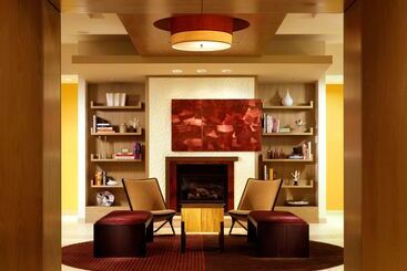 هتل Doubletree By Hilton Hartford Downtown