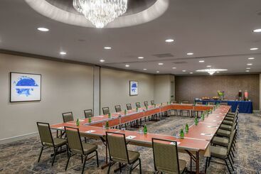 هتل Hilton Los Angeles/universal City