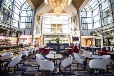 هتل Hilton Los Angeles/universal City