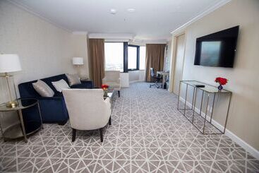 هتل Hilton Los Angeles/universal City