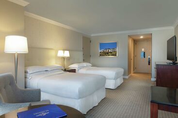 هتل Hilton Los Angeles/universal City