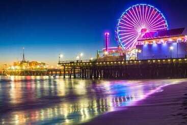 هتل Hilton Los Angeles/universal City