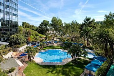 هتل Hilton Los Angeles/universal City