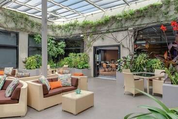 هتل Hilton Los Angeles/universal City
