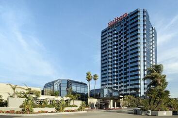 هتل Hilton Los Angeles/universal City