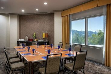 هتل Hilton Los Angeles/universal City