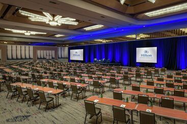 هتل Hilton Los Angeles/universal City
