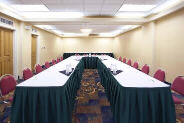 هتل Holiday Inn Great Falls Convention Center, An Ihg