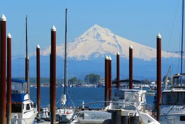 هتل Holiday Inn Portland   Columbia Riverfront, An Ihg
