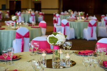 هتل Holiday Inn Portland   Columbia Riverfront, An Ihg