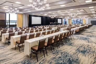 هتل Holiday Inn Portland   Columbia Riverfront, An Ihg