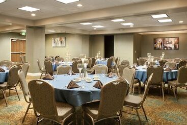 هتل Holiday Inn Rock Island Quad Cities, An Ihg