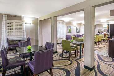 هتل La Quinta Inn By Wyndham Tucson East