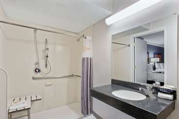 هتل La Quinta Inn By Wyndham Tucson East
