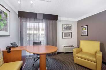 هتل La Quinta Inn By Wyndham Tucson East