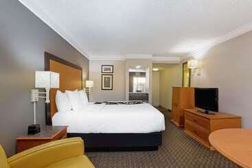 هتل La Quinta Inn By Wyndham Tucson East