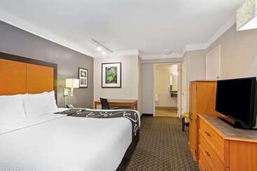 هتل La Quinta Inn By Wyndham Tucson East