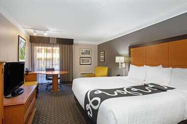 هتل La Quinta Inn By Wyndham Tucson East