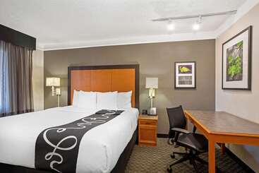 هتل La Quinta Inn By Wyndham Tucson East