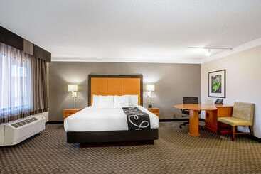 هتل La Quinta Inn By Wyndham Tucson East