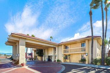 هتل La Quinta Inn By Wyndham Tucson East