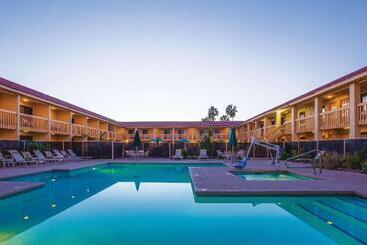 هتل La Quinta Inn By Wyndham Tucson East