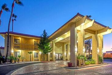 هتل La Quinta Inn By Wyndham Tucson East