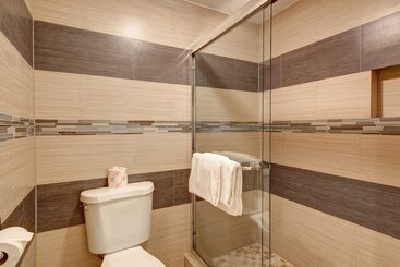 هتل Pacific, Manhattan Beach