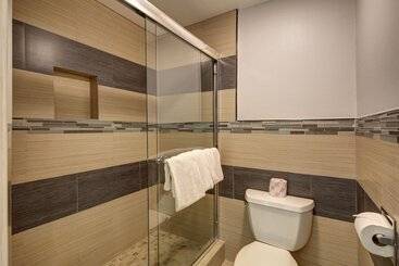 هتل Pacific, Manhattan Beach