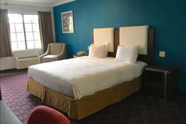 هتل Pacific, Manhattan Beach