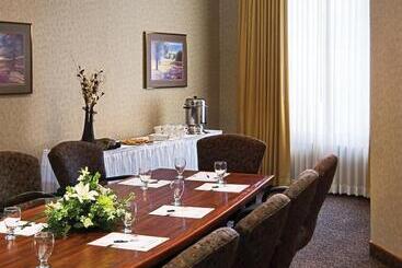 Radisson Hotel Bismarck