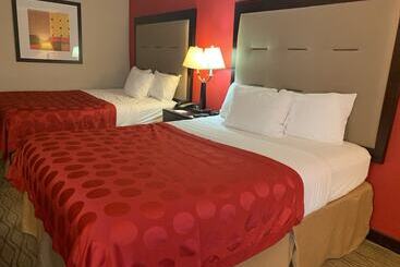 هتل Ramada By Wyndham Gainesville