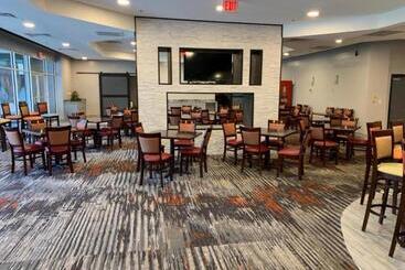 هتل Ramada By Wyndham Gainesville