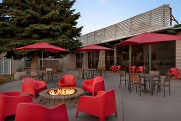 هتل Ramada By Wyndham Spokane Airport