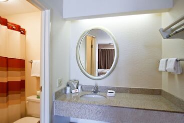 هتل Red Roof Inn Allentown Airport