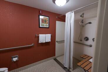 هتل Red Roof Inn Dayton North Airport