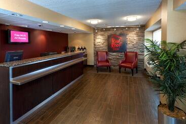 هتل Red Roof Inn Dayton North Airport