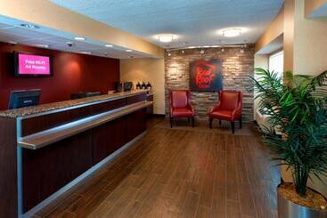 هتل Red Roof Inn Erie – I 90