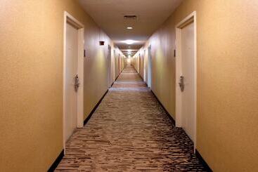 هتل Red Roof Inn Erie – I 90