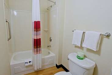 هتل Red Roof Inn Erie – I 90